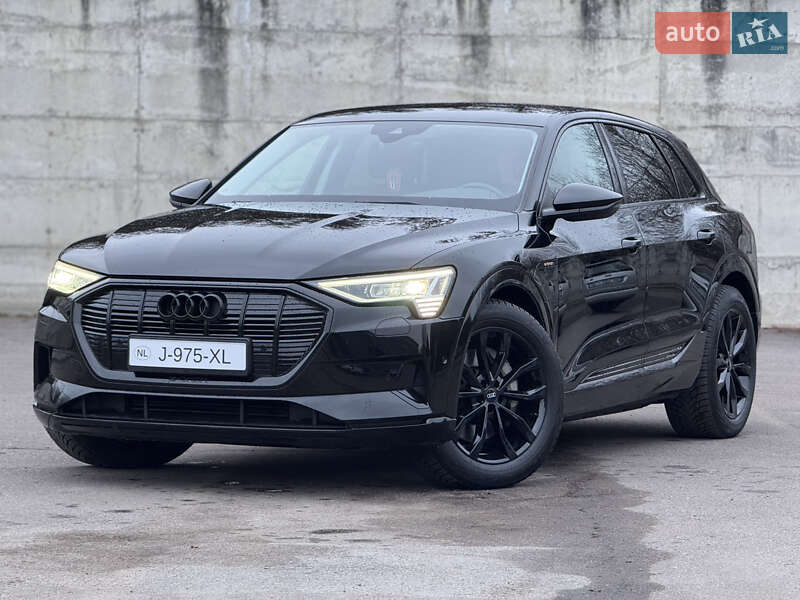 Внедорожник / Кроссовер Audi e-tron 2021 в Ровно фото 30 Внедорожник / Кроссовер Audi e-tron 2021 в Ровно