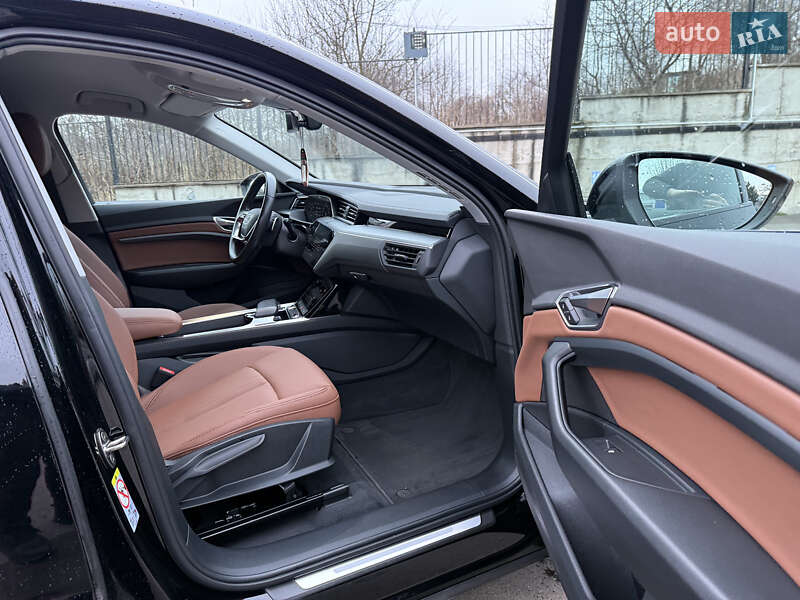 Внедорожник / Кроссовер Audi e-tron 2021 в Ровно фото 36 Внедорожник / Кроссовер Audi e-tron 2021 в Ровно