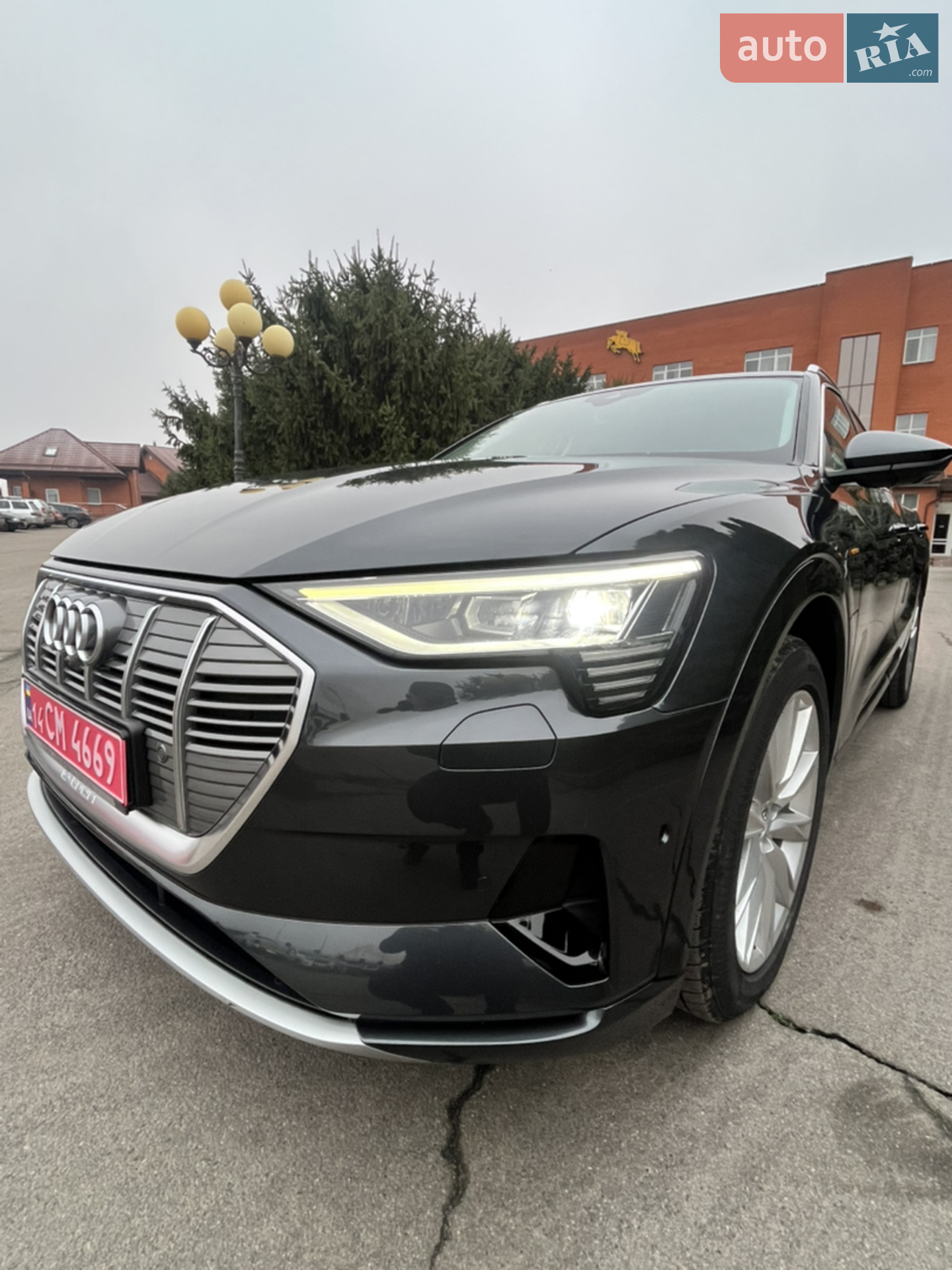 2020 Audi e-tron - мініатюра 22