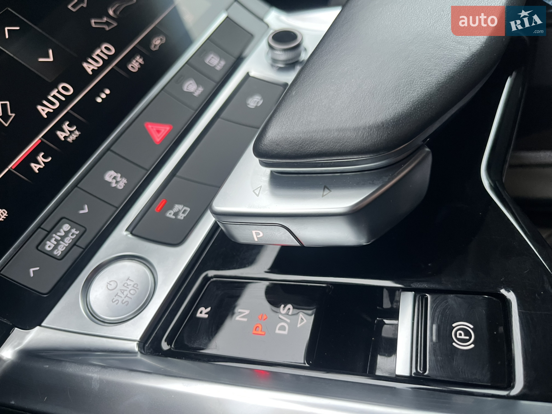 2020 Audi e-tron - мініатюра 37