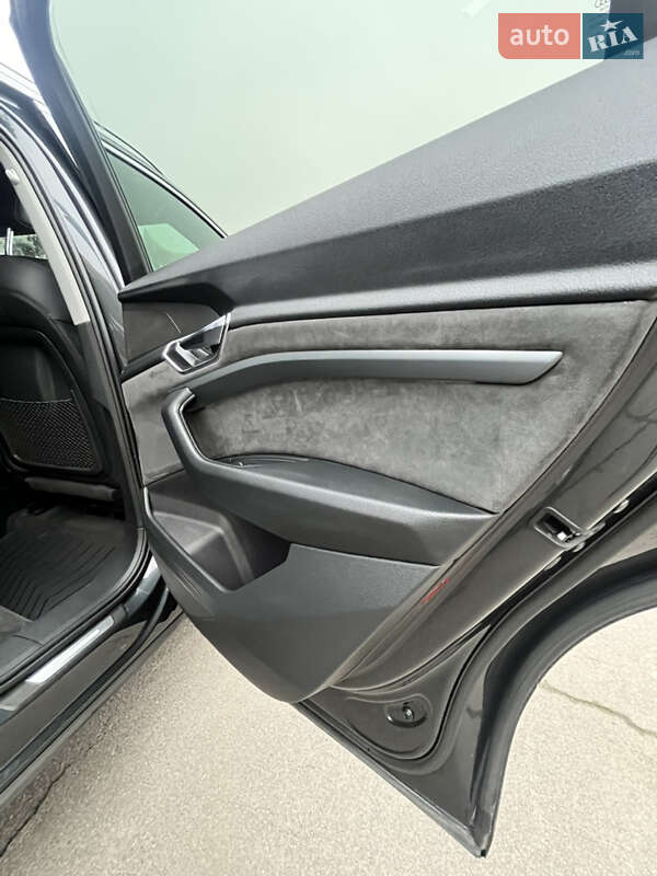 Внедорожник / Кроссовер Audi e-tron 2020 в Умани фото 48 Внедорожник / Кроссовер Audi e-tron 2020 в Умани