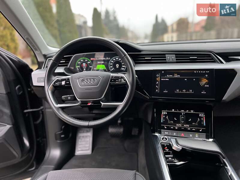 Позашляховик / Кросовер Audi e-tron 2023 в Хмельницькому