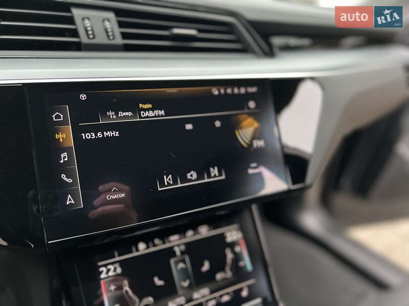 Позашляховик / Кросовер Audi e-tron 2023 в Хмельницькому