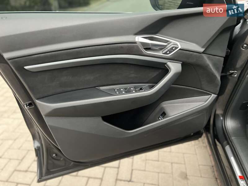 Позашляховик / Кросовер Audi e-tron 2023 в Хмельницькому