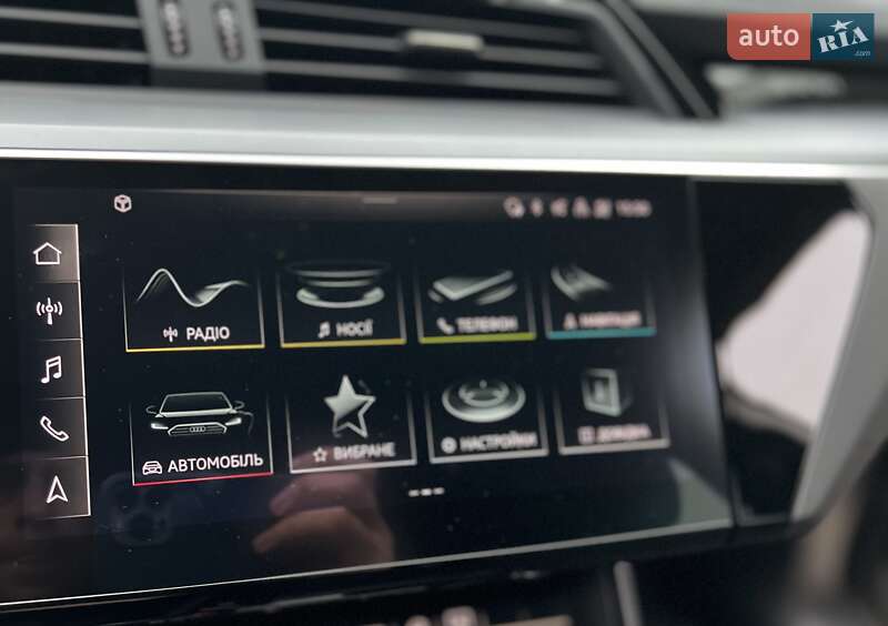 Позашляховик / Кросовер Audi e-tron 2023 в Хмельницькому