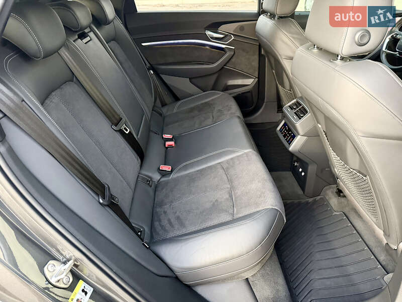 Внедорожник / Кроссовер Audi e-tron 2020 в Львове