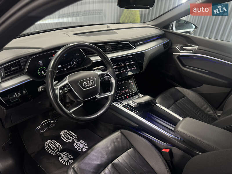 Внедорожник / Кроссовер Audi e-tron 2021 в Мукачево
