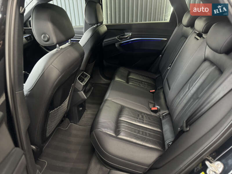 Внедорожник / Кроссовер Audi e-tron 2021 в Мукачево