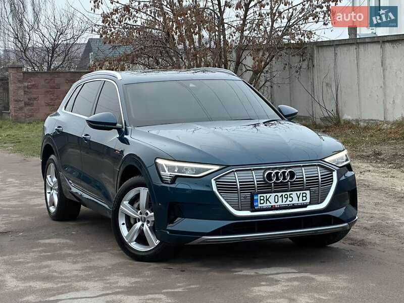 Внедорожник / Кроссовер Audi e-tron 2019 в Ровно