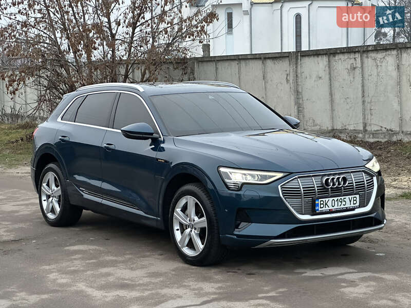 Внедорожник / Кроссовер Audi e-tron 2019 в Ровно
