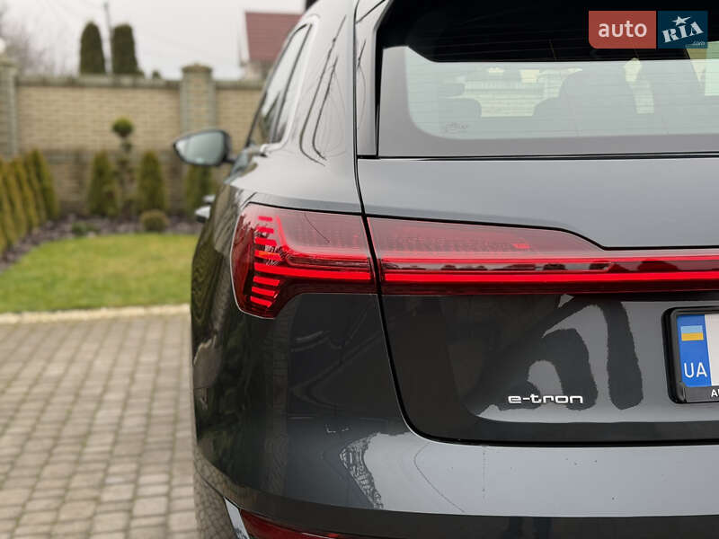 Внедорожник / Кроссовер Audi e-tron 2021 в Тернополе