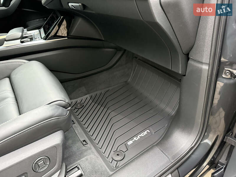Внедорожник / Кроссовер Audi e-tron 2021 в Тернополе