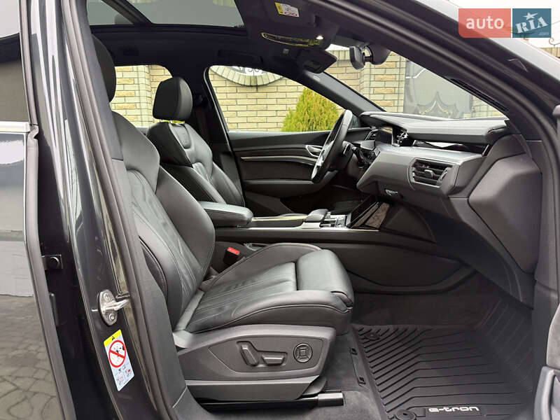 Внедорожник / Кроссовер Audi e-tron 2021 в Тернополе