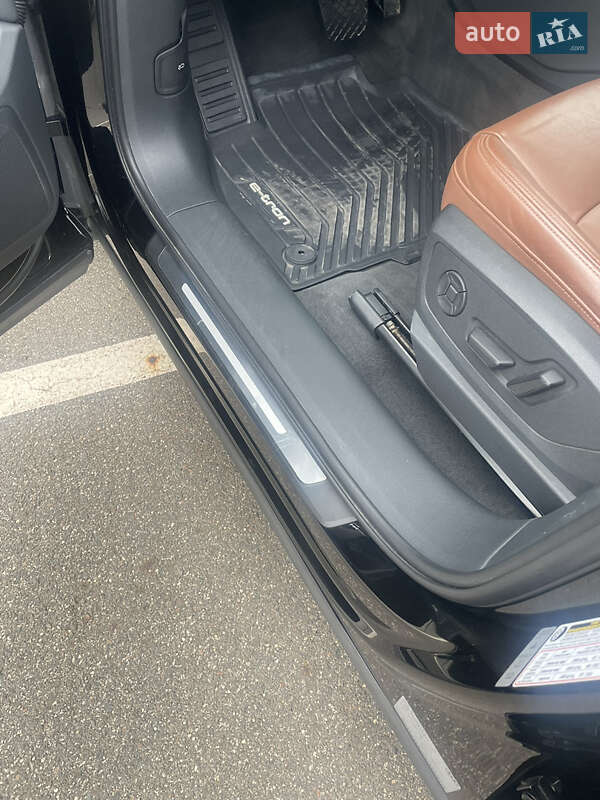 Внедорожник / Кроссовер Audi e-tron 2021 в Кривом Роге фото 17 Внедорожник / Кроссовер Audi e-tron 2021 в Кривом Роге