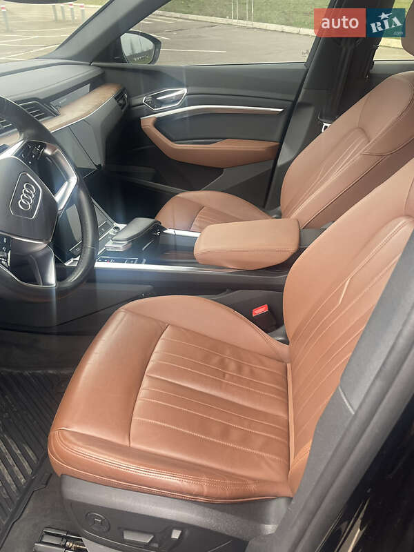 Внедорожник / Кроссовер Audi e-tron 2021 в Кривом Роге фото 18 Внедорожник / Кроссовер Audi e-tron 2021 в Кривом Роге