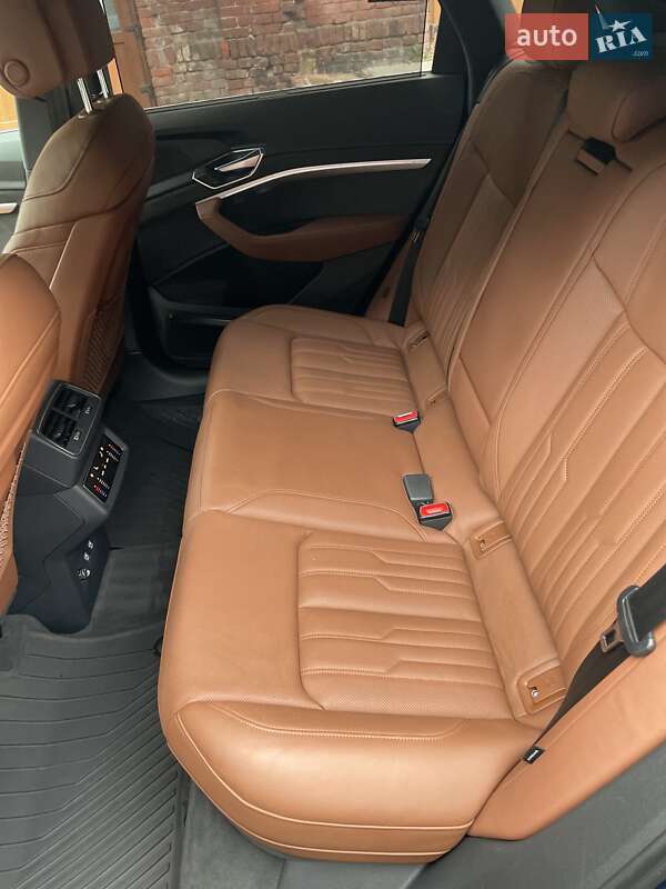 Внедорожник / Кроссовер Audi e-tron 2019 в Львове