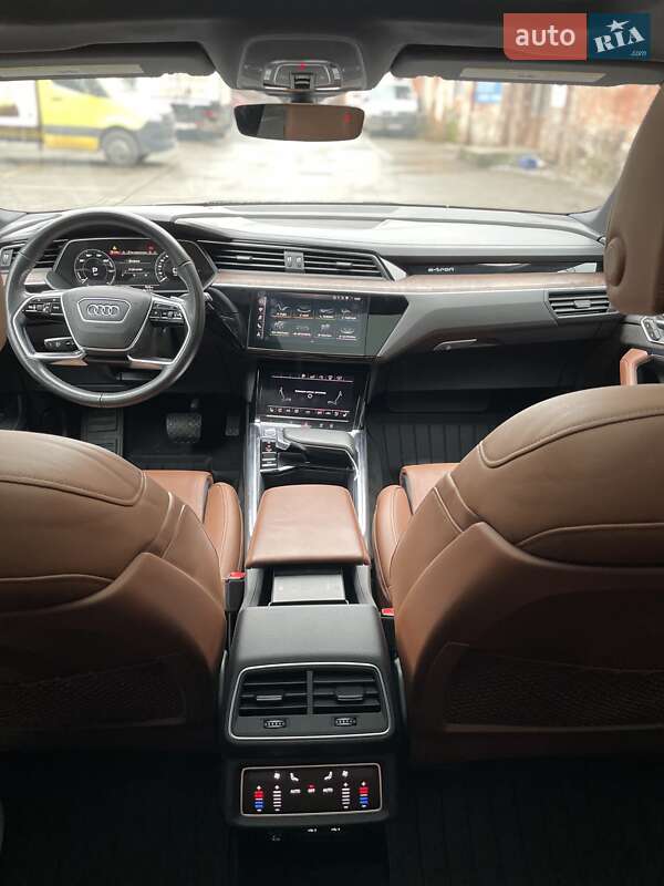 Внедорожник / Кроссовер Audi e-tron 2019 в Львове