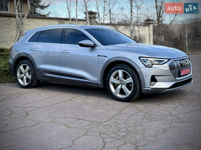 Внедорожник / Кроссовер Audi e-tron 2020 в Днепре