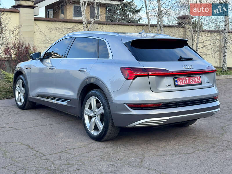 Внедорожник / Кроссовер Audi e-tron 2020 в Днепре