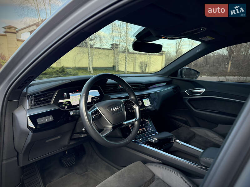 Внедорожник / Кроссовер Audi e-tron 2020 в Днепре
