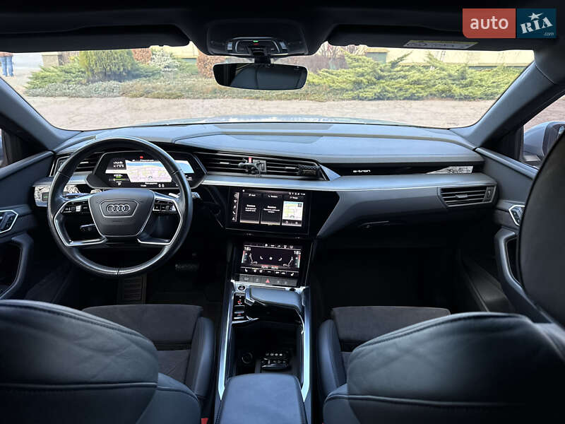 Внедорожник / Кроссовер Audi e-tron 2020 в Днепре