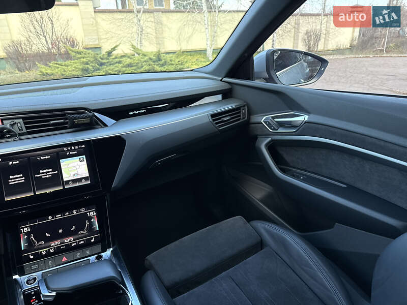 Внедорожник / Кроссовер Audi e-tron 2020 в Днепре