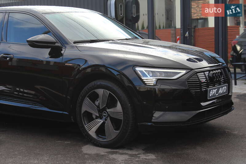 Внедорожник / Кроссовер Audi e-tron 2022 в Киеве