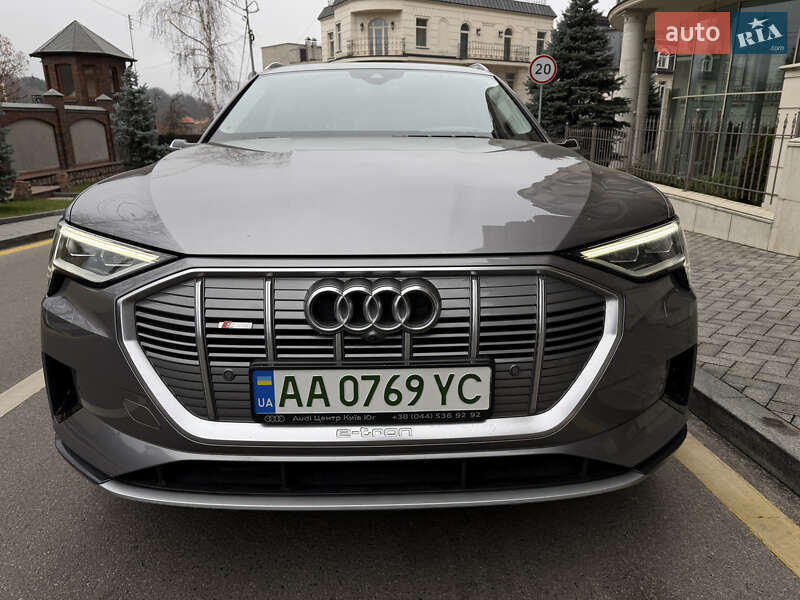 Внедорожник / Кроссовер Audi e-tron 2019 в Киеве