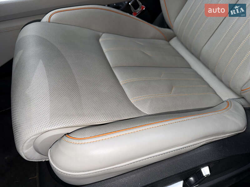 Внедорожник / Кроссовер Audi e-tron 2019 в Киеве