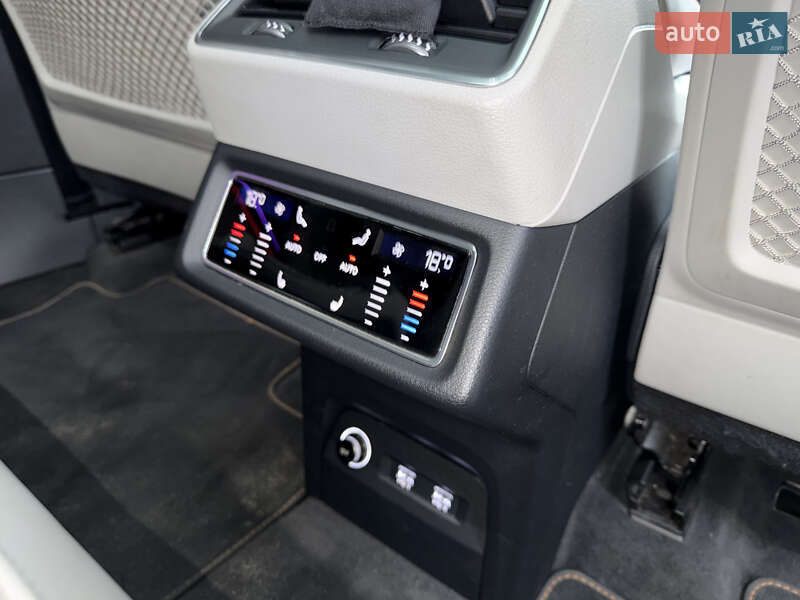 Внедорожник / Кроссовер Audi e-tron 2019 в Киеве