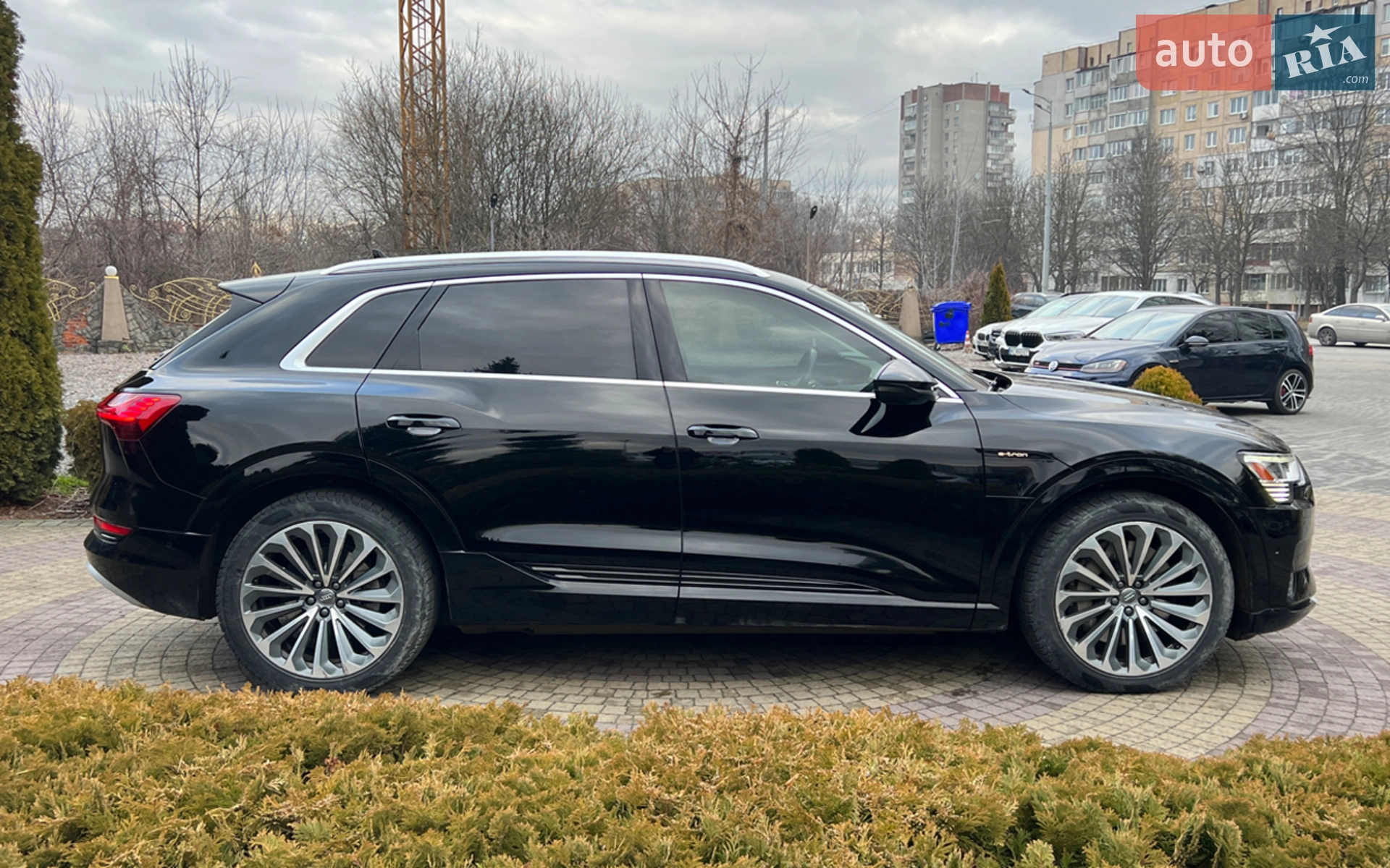 2019 Audi e-tron - мініатюра 8