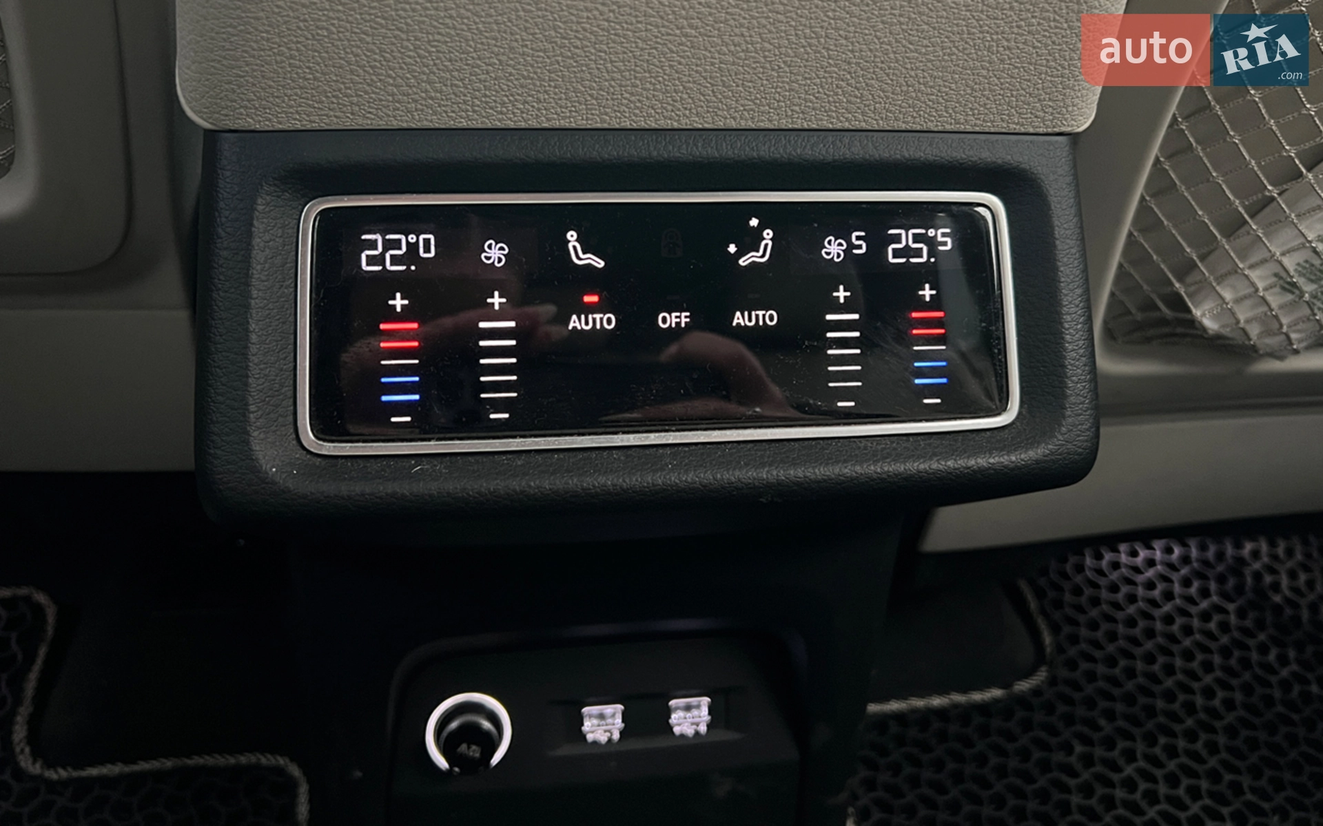 2019 Audi e-tron - мініатюра 23
