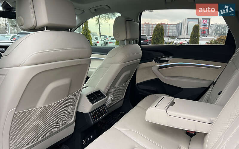 Внедорожник / Кроссовер Audi e-tron 2019 в Львове фото 27 Внедорожник / Кроссовер Audi e-tron 2019 в Львове