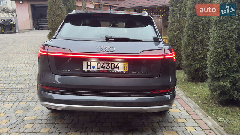Внедорожник / Кроссовер Audi e-tron 2021 в Сваляве