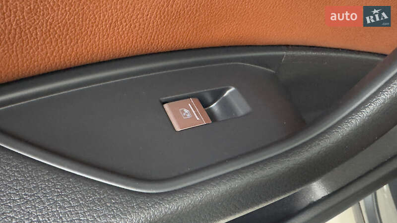 Внедорожник / Кроссовер Audi e-tron 2021 в Сваляве