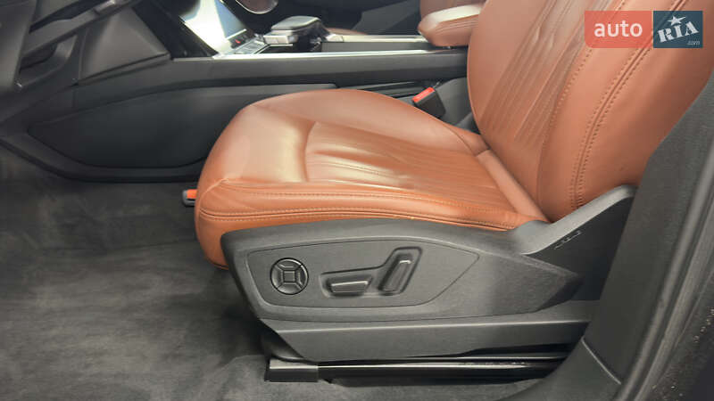 Внедорожник / Кроссовер Audi e-tron 2021 в Сваляве