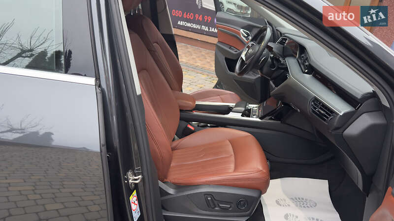 Внедорожник / Кроссовер Audi e-tron 2021 в Сваляве