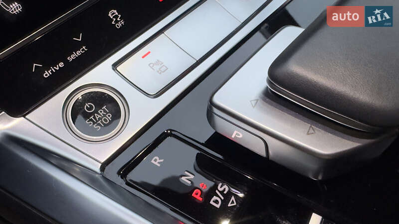 Внедорожник / Кроссовер Audi e-tron 2021 в Сваляве