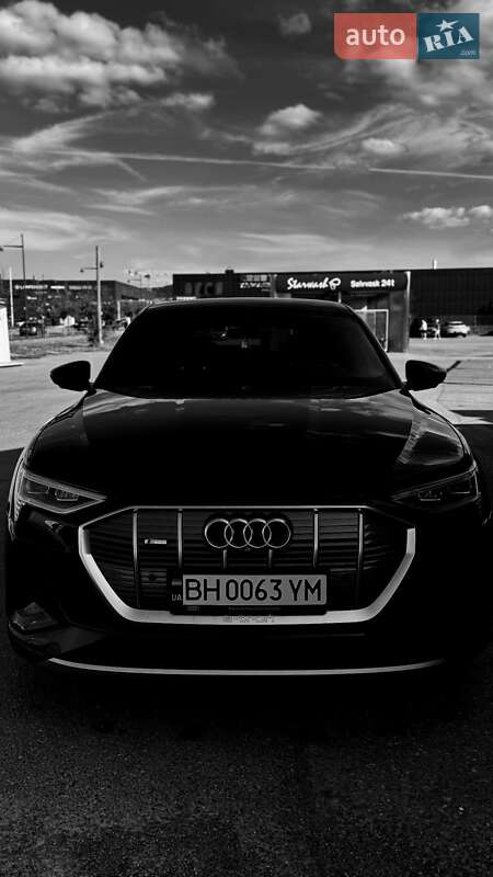 Внедорожник / Кроссовер Audi e-tron 2022 в Одессе