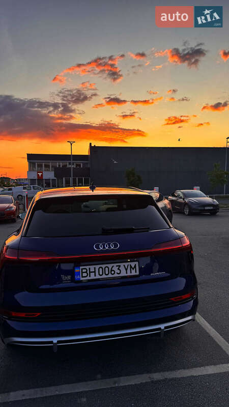 Внедорожник / Кроссовер Audi e-tron 2022 в Одессе