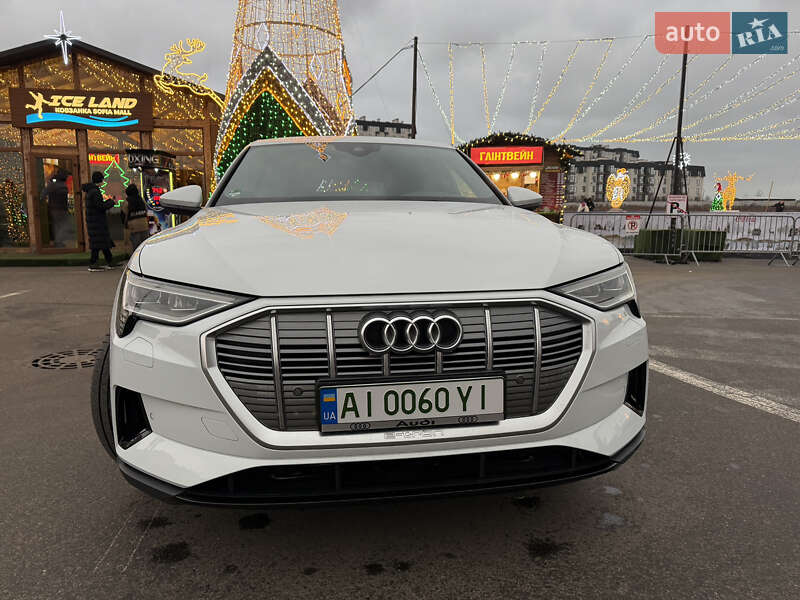 Внедорожник / Кроссовер Audi e-tron 2021 в Киеве