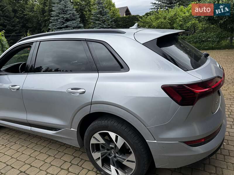 Внедорожник / Кроссовер Audi e-tron 2020 в Киеве фото 2 Внедорожник / Кроссовер Audi e-tron 2020 в Киеве