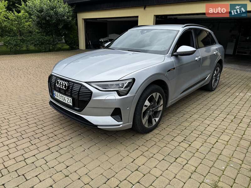 Внедорожник / Кроссовер Audi e-tron 2020 в Киеве фото 11 Внедорожник / Кроссовер Audi e-tron 2020 в Киеве