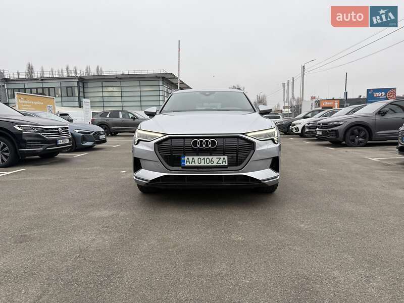 Внедорожник / Кроссовер Audi e-tron 2020 в Киеве фото 15 Внедорожник / Кроссовер Audi e-tron 2020 в Киеве