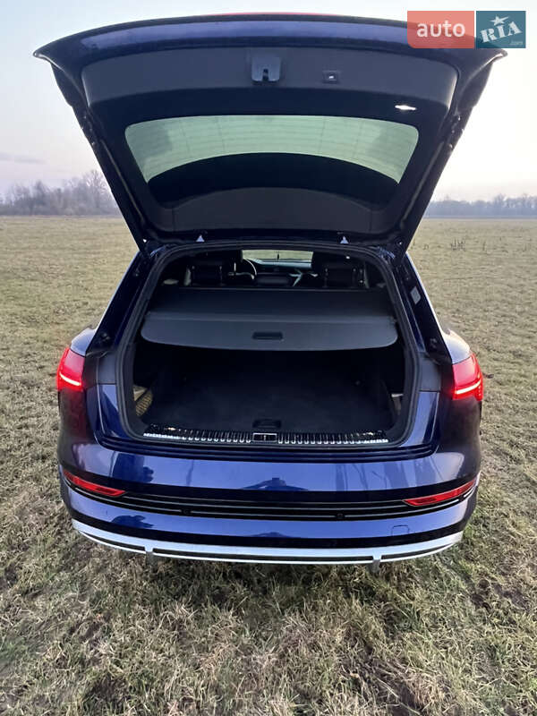 Внедорожник / Кроссовер Audi e-tron 2021 в Овруче