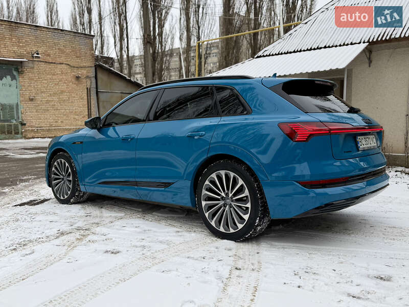 Внедорожник / Кроссовер Audi e-tron 2019 в Киеве