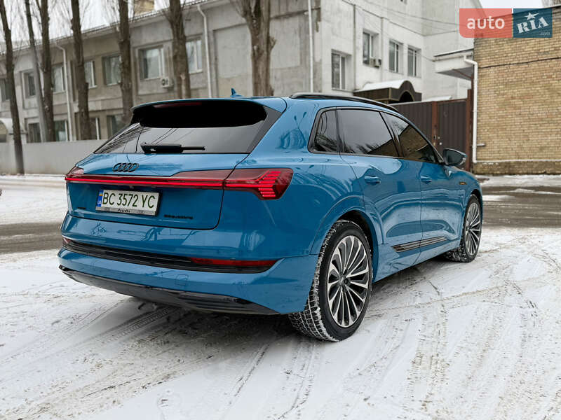 Внедорожник / Кроссовер Audi e-tron 2019 в Киеве