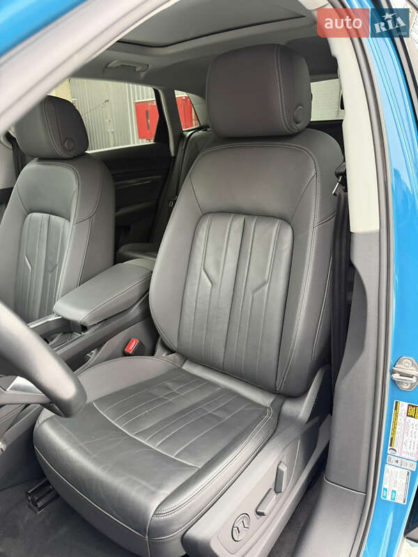 Внедорожник / Кроссовер Audi e-tron 2019 в Киеве