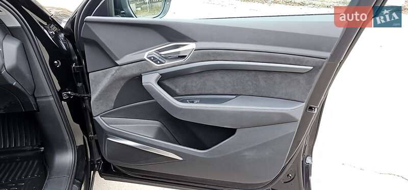 Внедорожник / Кроссовер Audi e-tron 2020 в Тернополе фото 111 Внедорожник / Кроссовер Audi e-tron 2020 в Тернополе