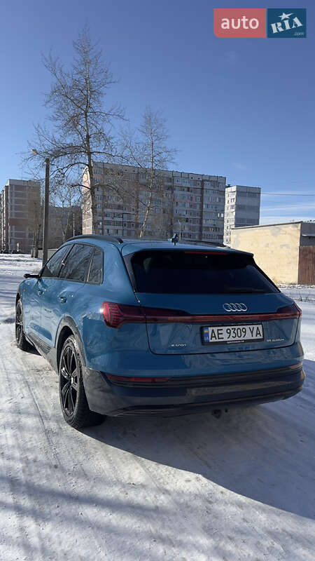 Внедорожник / Кроссовер Audi e-tron 2019 в Днепре
